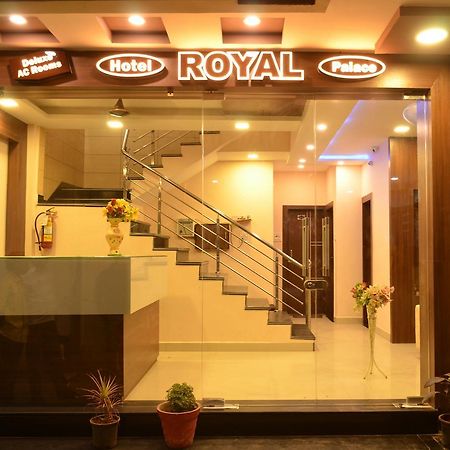 Hotel Royal Palace - 150 Meters From Mahakal Temple Uddzsaín Kültér fotó